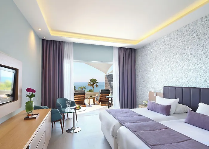 Royal Apollonia By Louis Hotel 5*