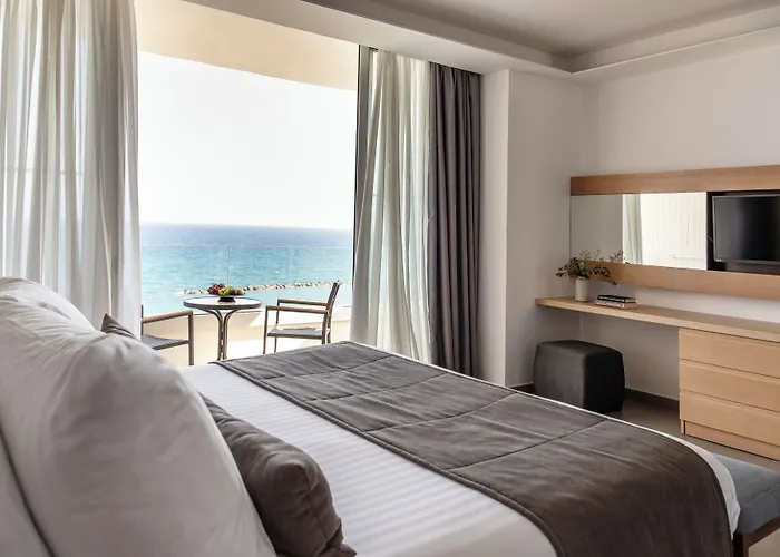 Hotel Royal Apollonia By Louis Limassol