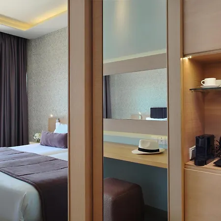 Royal Apollonia By Louis Hotel Limassol