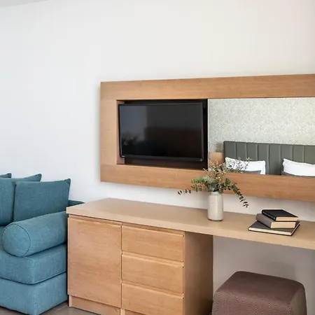 Royal Apollonia By Louis Hotel 5*