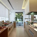 Royal Apollonia By Louis Hotell 5*