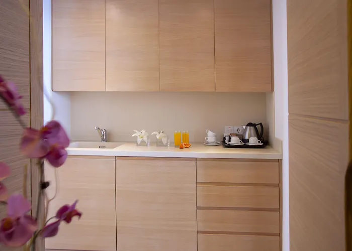 Royal Apollonia By Louis