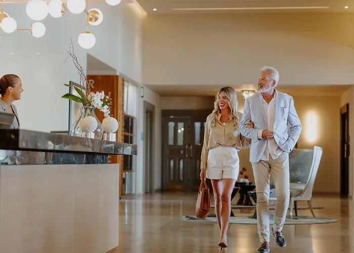 Royal Apollonia By Louis Hotell 5*